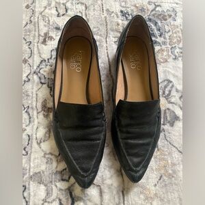 Women’s flats
